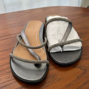 Vionic Metallic Gray Women's Sandals